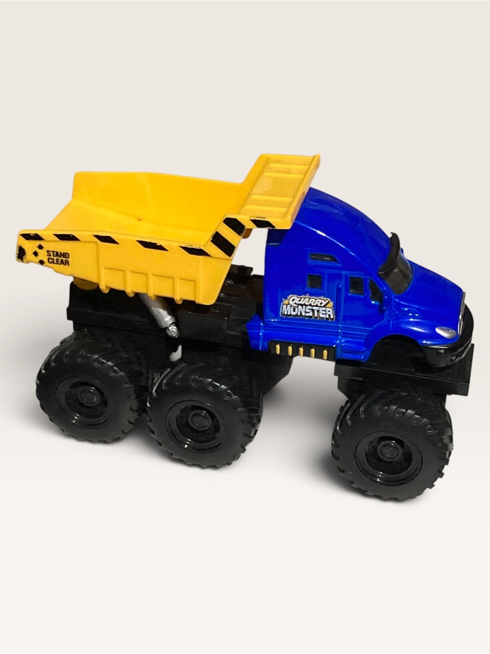 Maisto Diecast Metal Quarry Monsters Blue & Yellow Dump Truck Motorized Toy